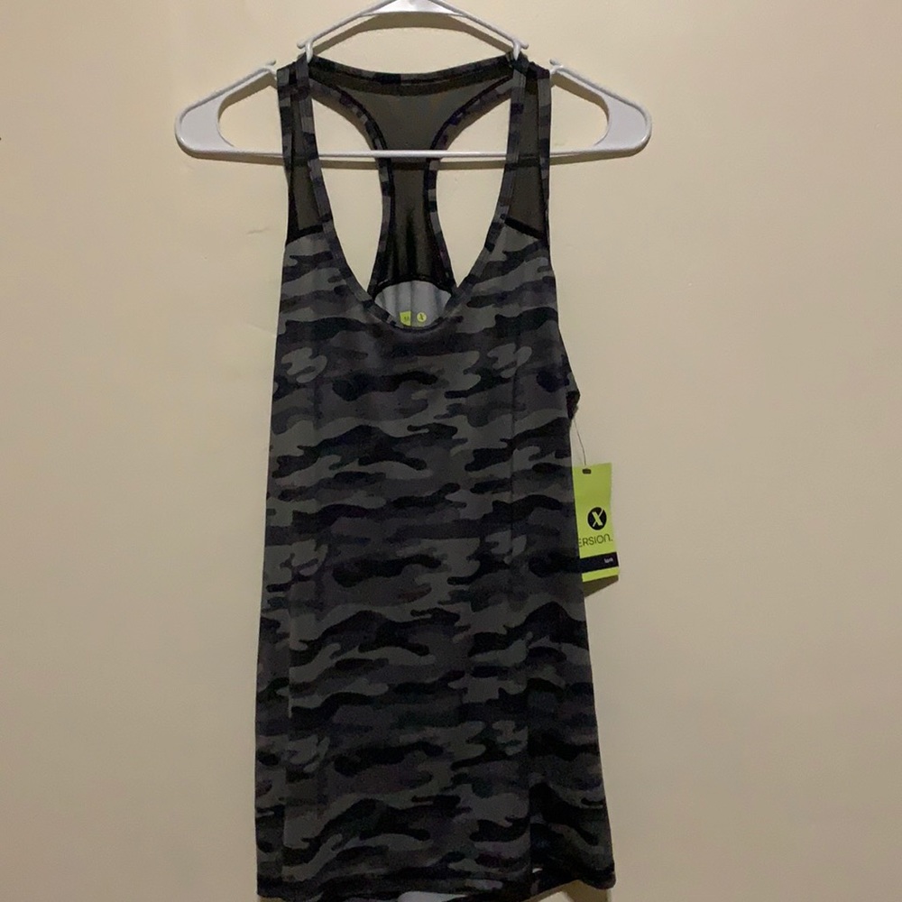 BRAND NEW 💥Quick-dri tank top size Medium